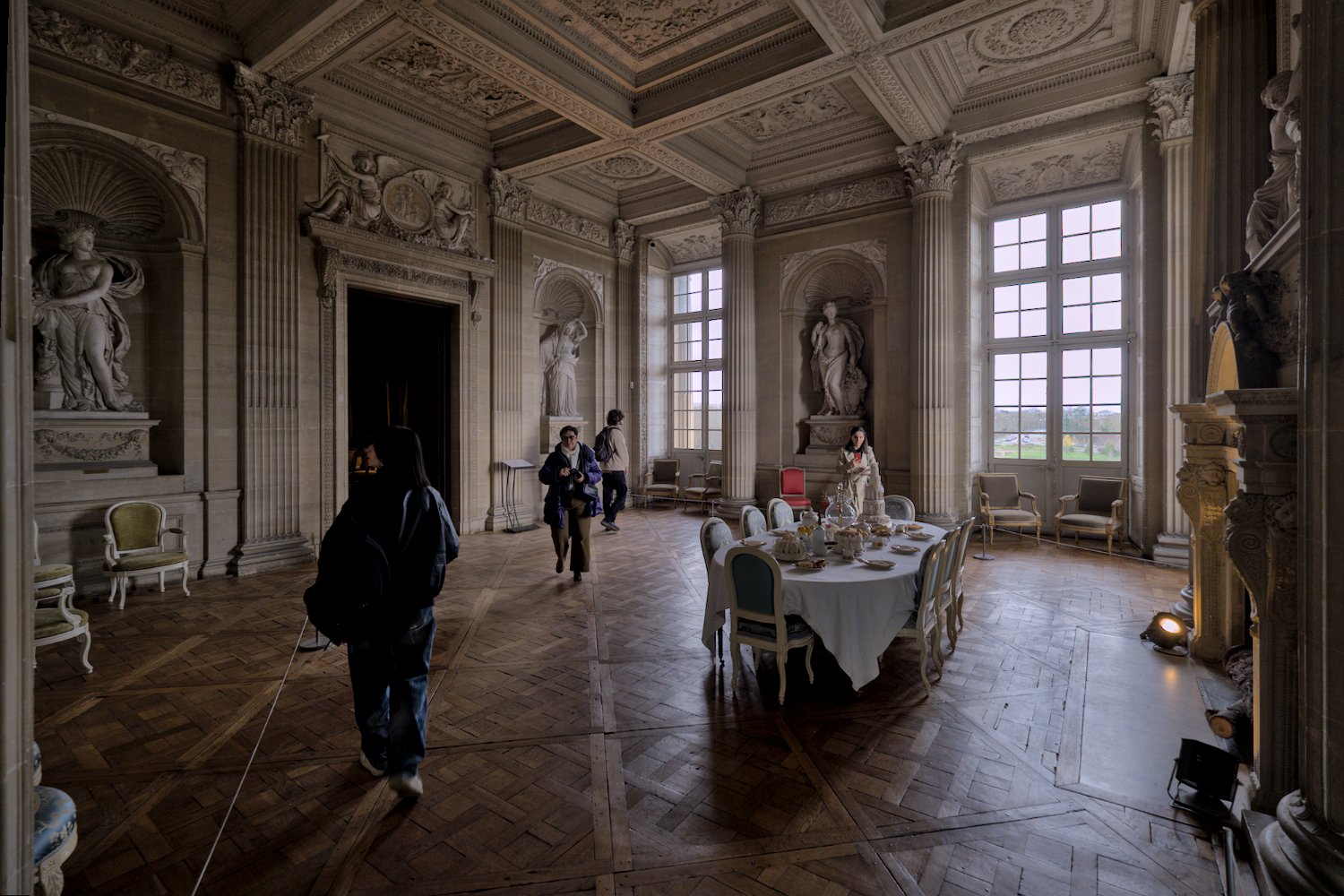 La salle à manger de l'appartement de la Renommée