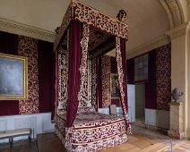 Le lit de la chambre du roi